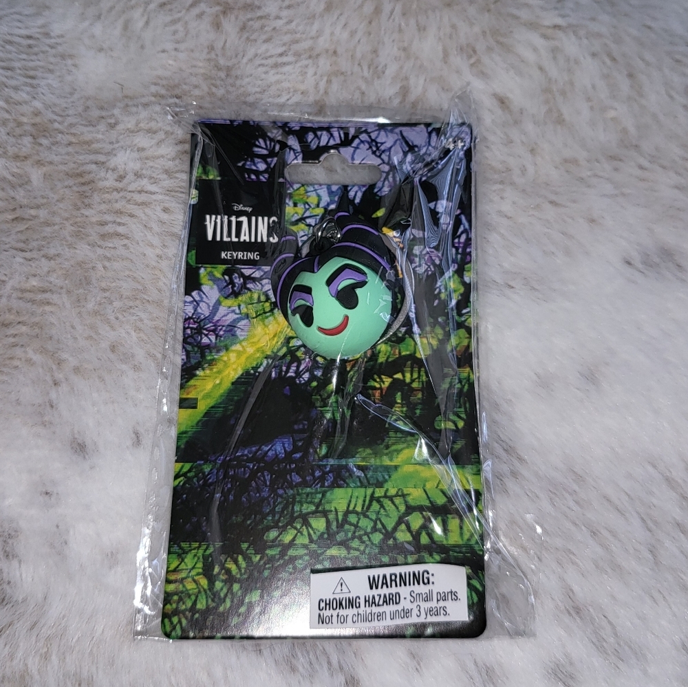 🎉❗️SALE❗️🎉 Disney Sleeping Beauty Maleficent 3D Keychain/Bag Charm - Picture 2 of 2